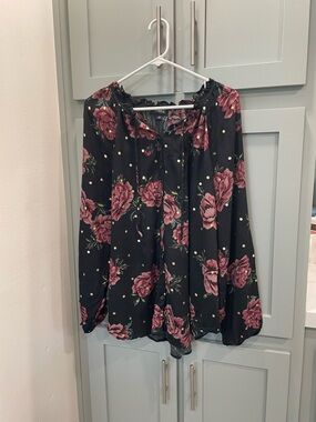 torrid Black Blouse with Rose Print and Cream Dots